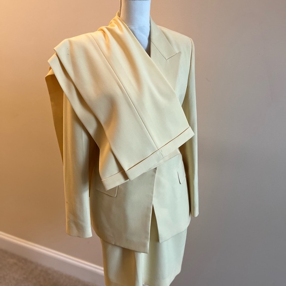 Yellow Blazer and Pants/Skirt Set (3 Piece) - Picture 6 of 9